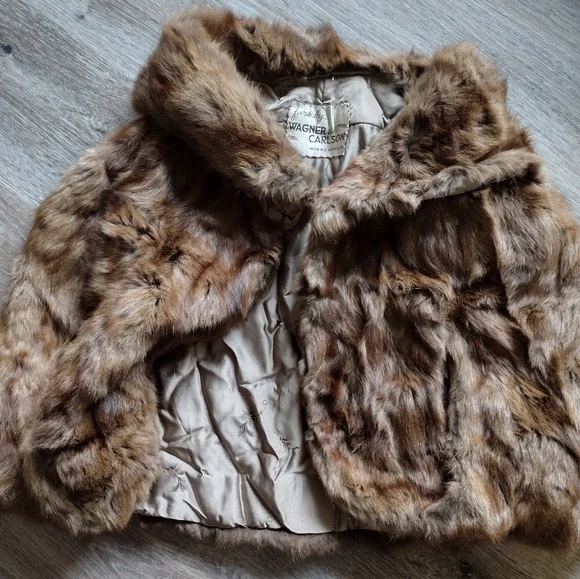 Fur Brown Vest - Picture 5 of 6